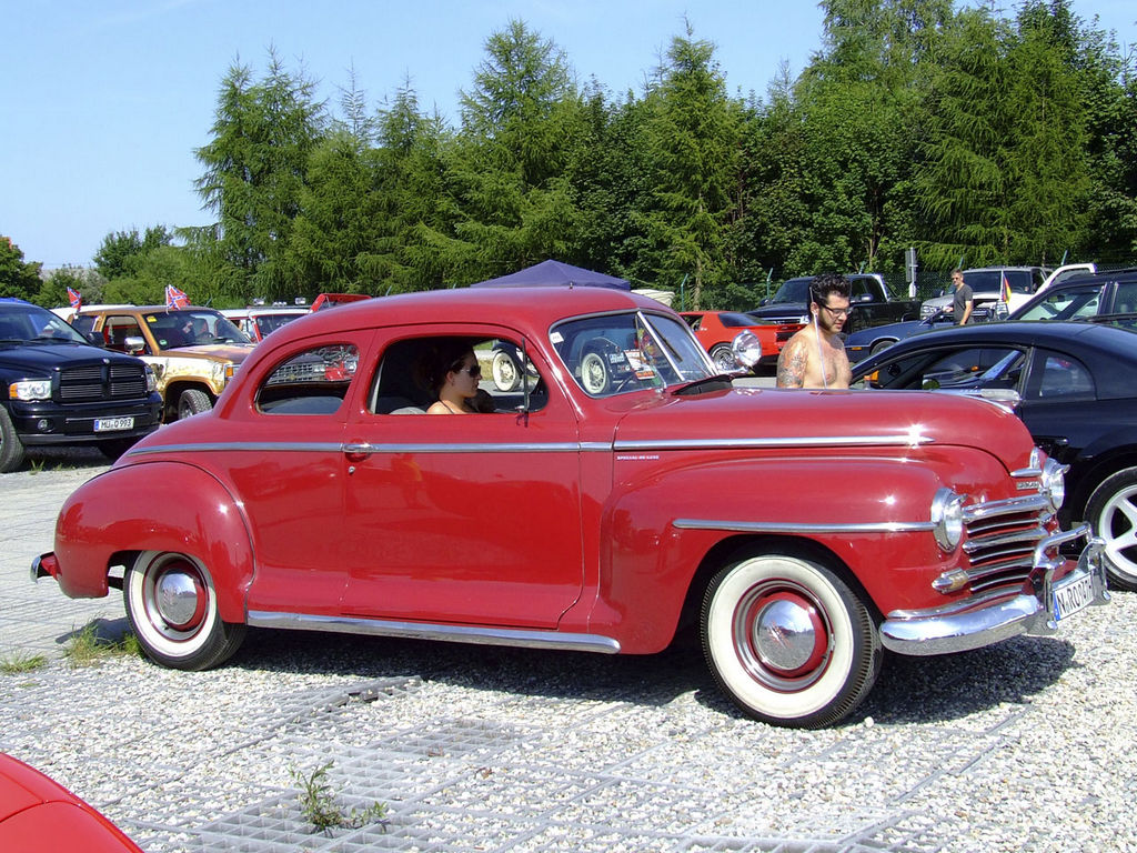 1946-48-Plymouth-Special-DeLuxe