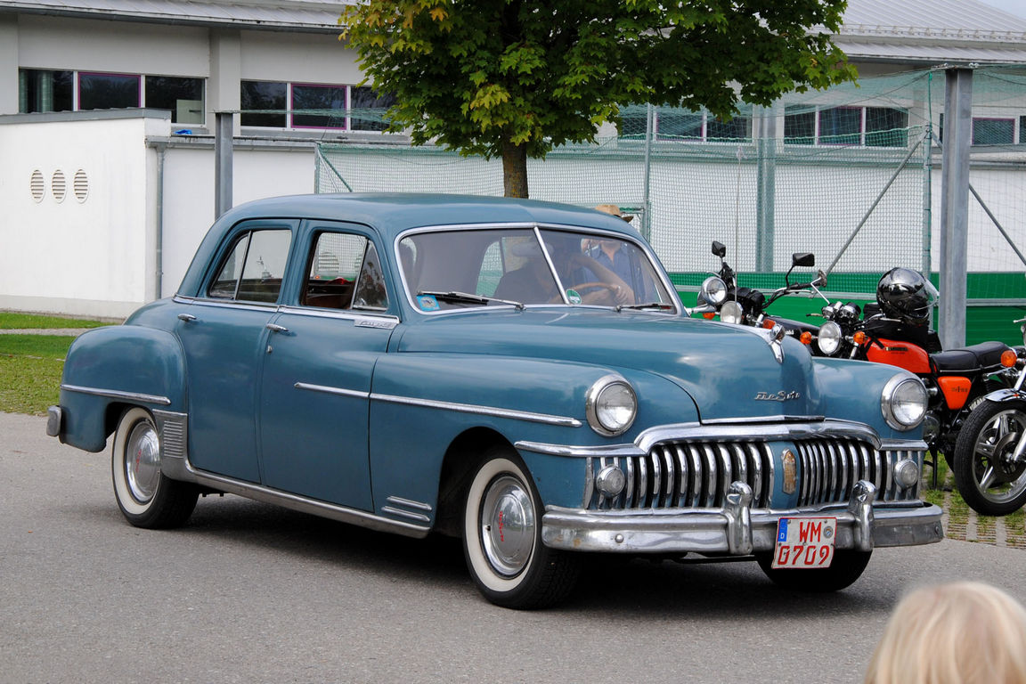 1950-DeSoto-DeLuxe-CarryAll