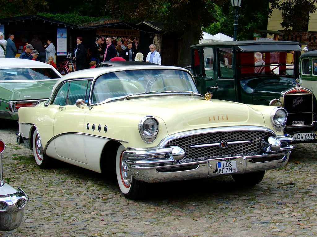 1955-Buick-Roadmaster