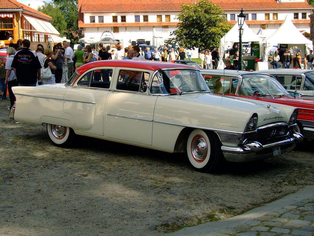 1956-Packard-Clipper-DeLuxe