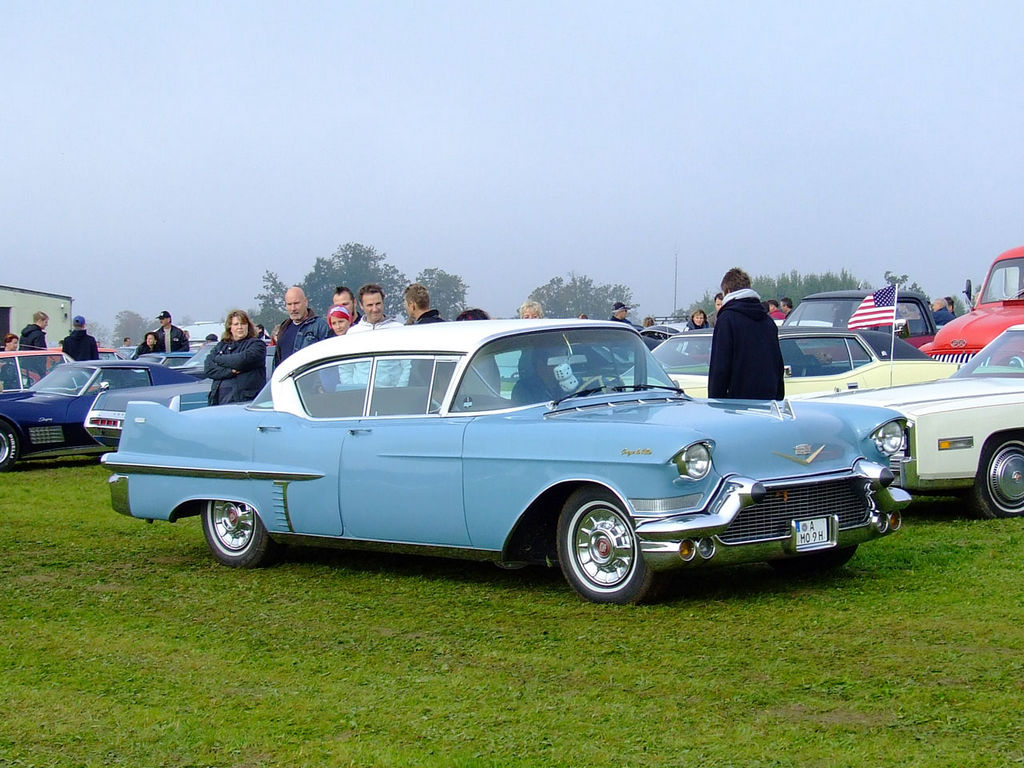1957-Cadillac-Sedan-DeVille