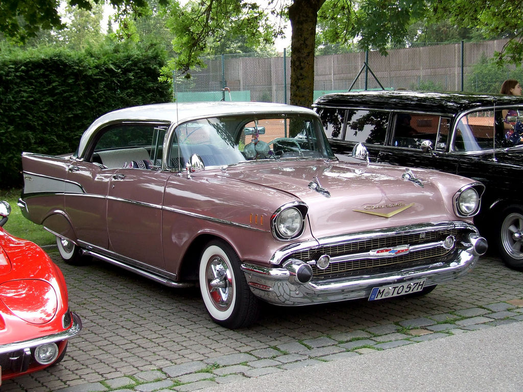 1957-Chevrolet-BelAir-4d-Hardtop