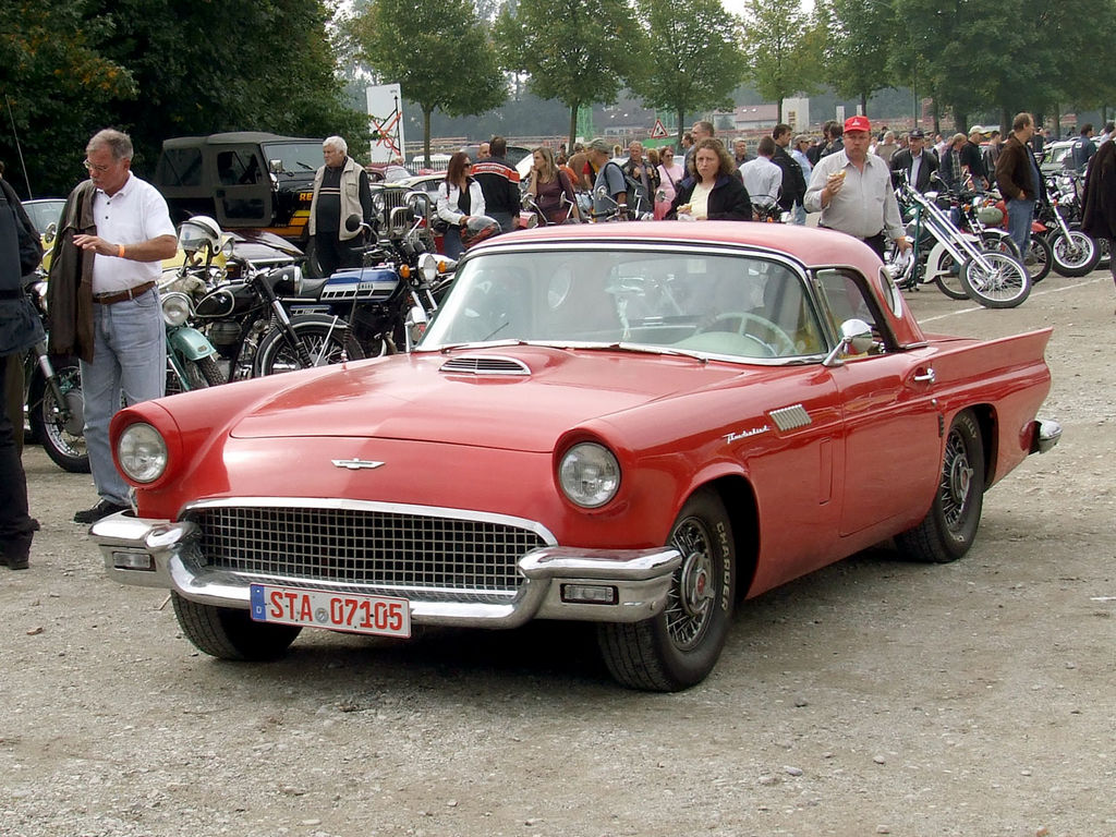 1957-Ford-Thunderbird