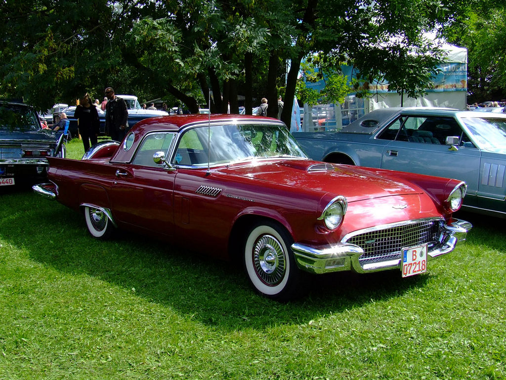 1957-Ford-Thunderbird