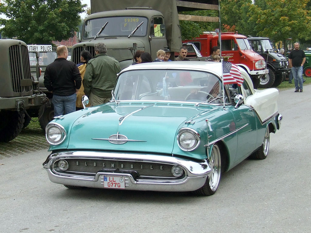 1957-Oldsmobile-Super88
